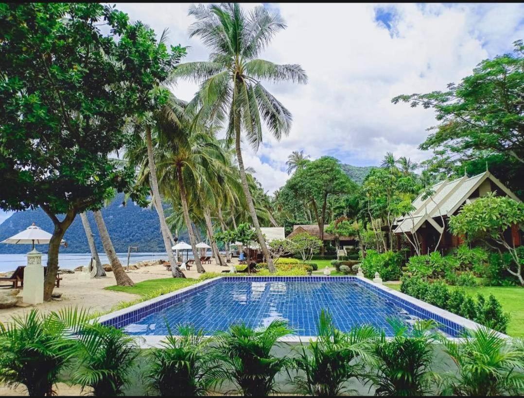 Baan Thong Ching Resort Khanom Exterior foto